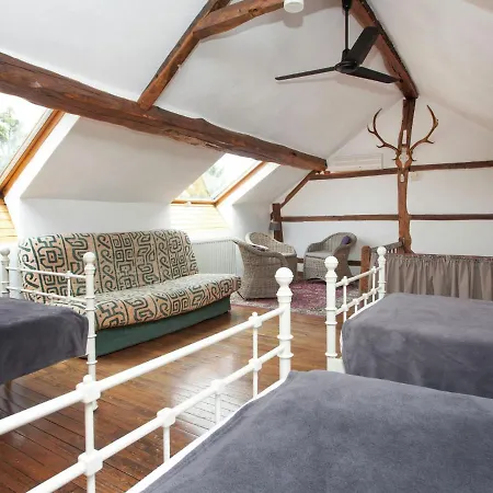 Spacious In Humain With Garden Marche-en-Famenne
