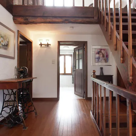 Holiday home Spacious In Humain With Garden