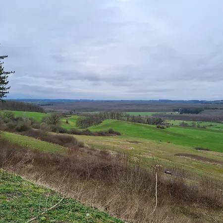 Cozy Family In Humain Σπίτι διακοπών